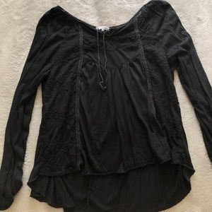 Black Long-Sleeved Flowy Top